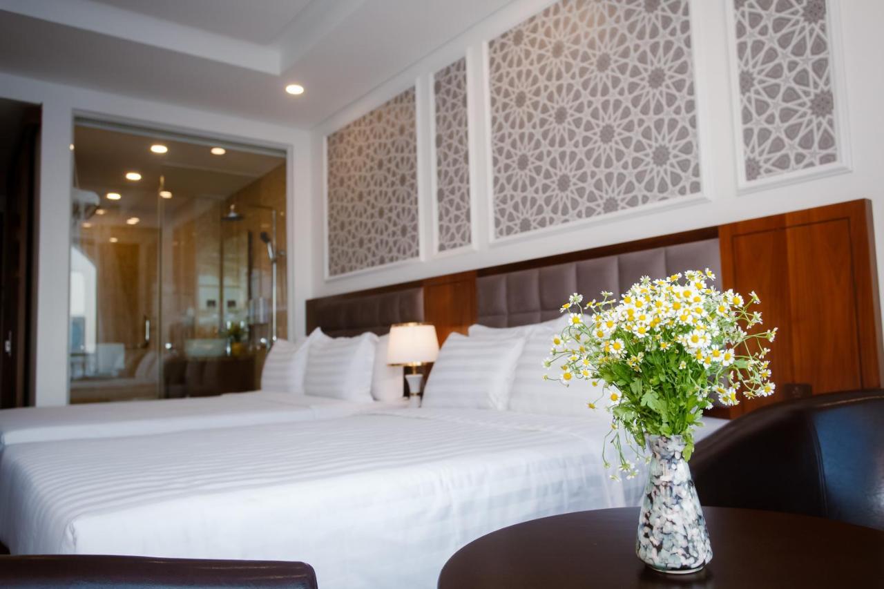 Hotel Century 4*