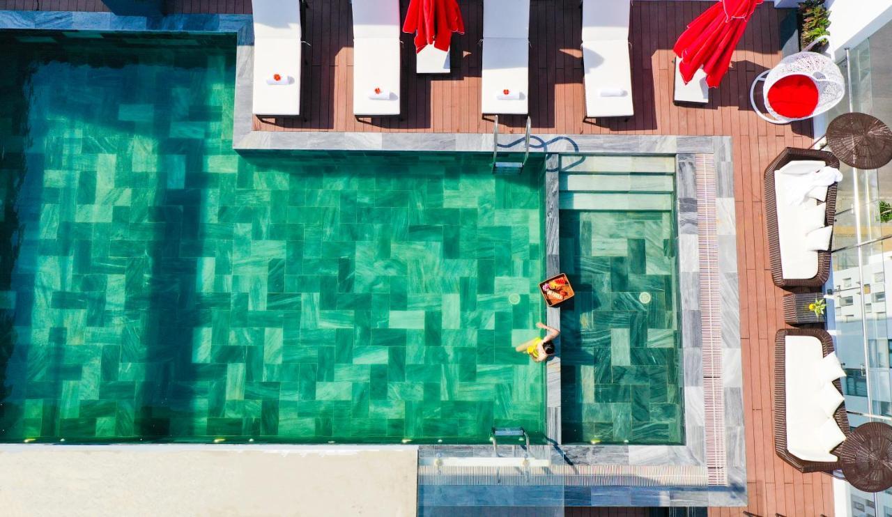 Century Khách sạn 4*