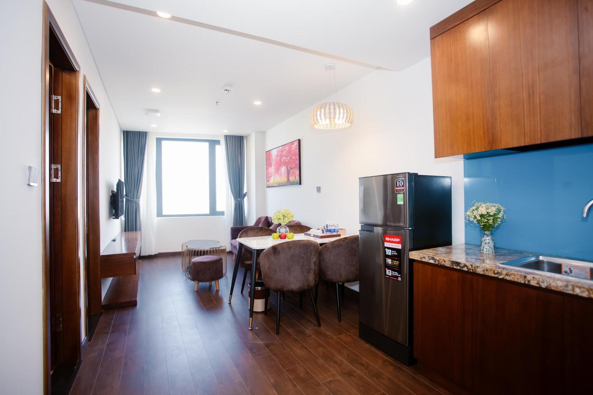 Century Hotel 4*
