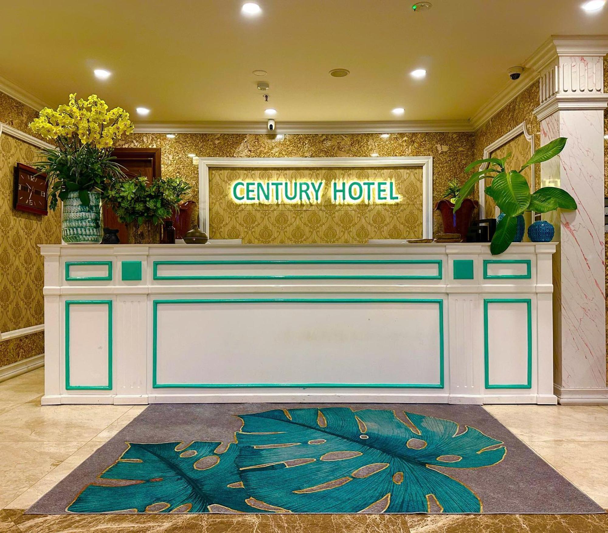 Hotel Century 4*